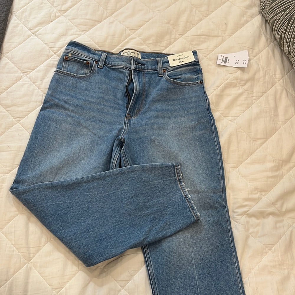 Abercrombie mom jean